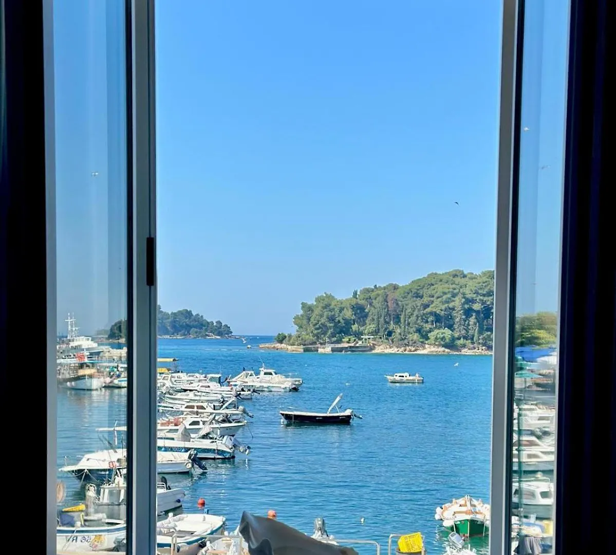 Apollo Suite Rovinj contacts